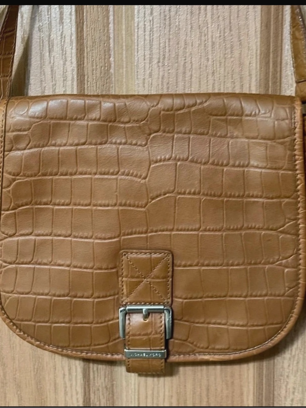 Michael Kors Cognac Croc-Embossed Crossbody Bag EUC - Picture 2 of 9